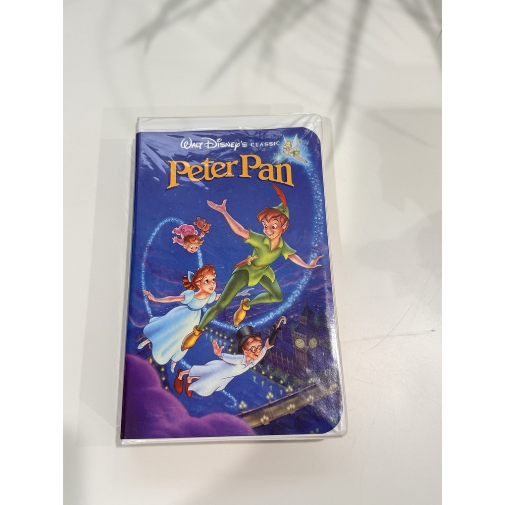 Peter Pan VHS Disney Classics Video Tape Classics VTG Clamshell